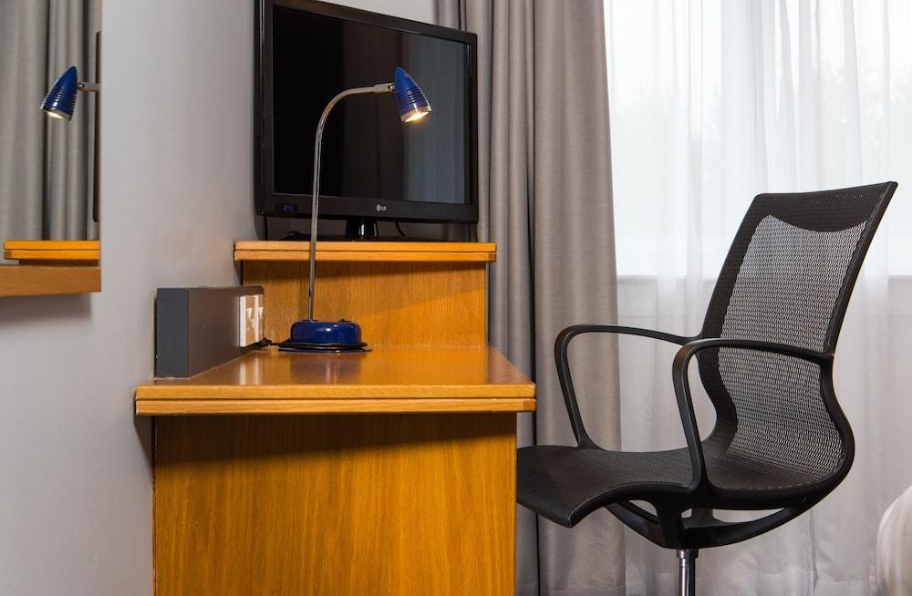 קאסל דונינגטון Holiday Inn Express East Midlands Airport By Ihg מראה חיצוני תמונה