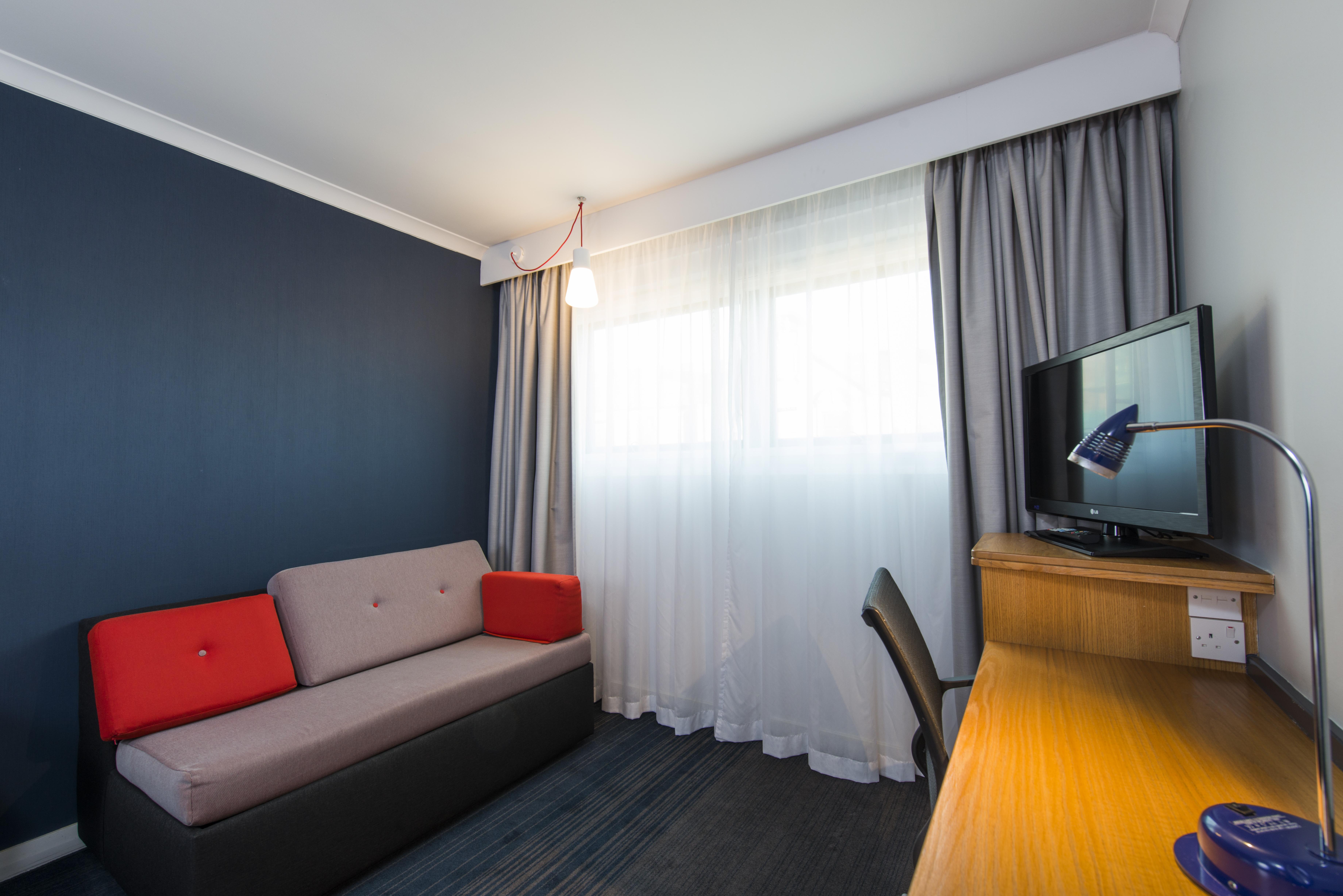 קאסל דונינגטון Holiday Inn Express East Midlands Airport By Ihg מראה חיצוני תמונה