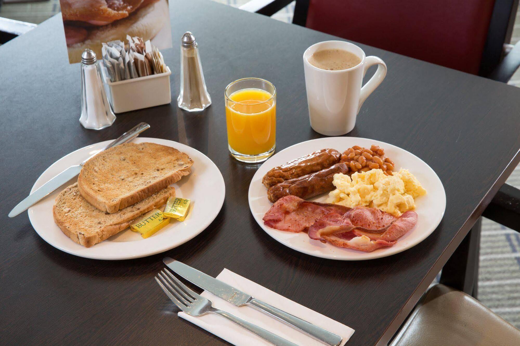קאסל דונינגטון Holiday Inn Express East Midlands Airport By Ihg מראה חיצוני תמונה